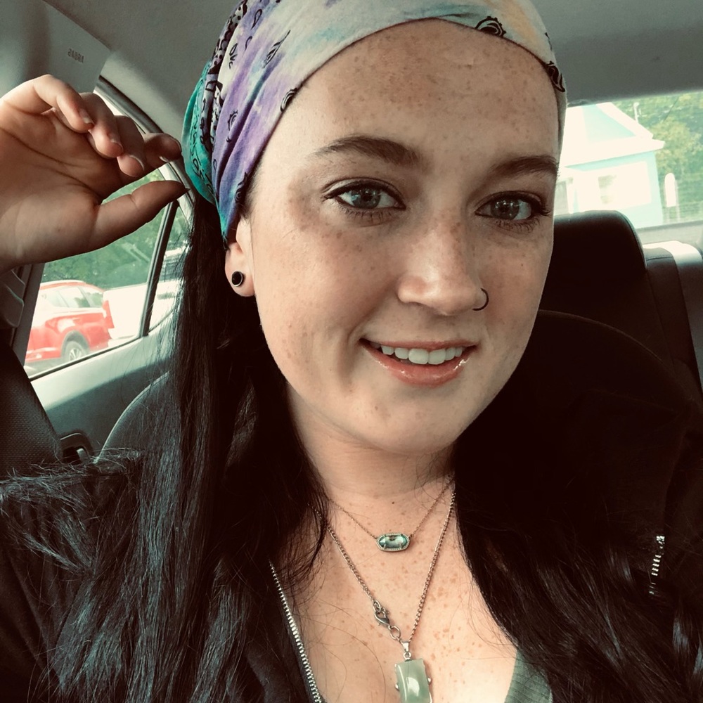 Meet your Posher, Charlotte